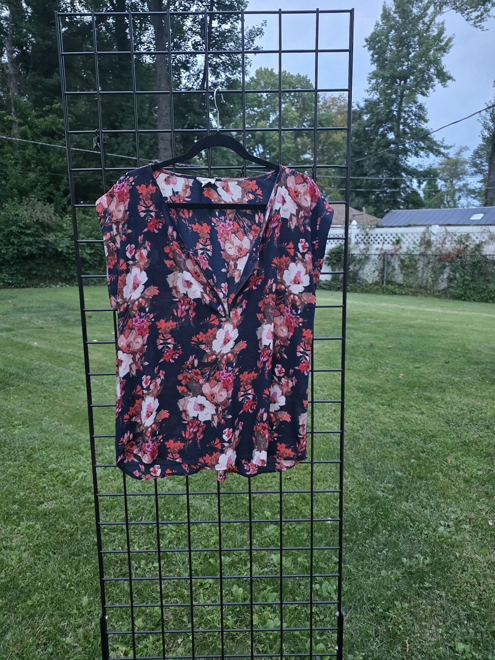 Women’s Floral V-Neck Cap Sleeve Blouse — Black with Pink & Red Flowers
